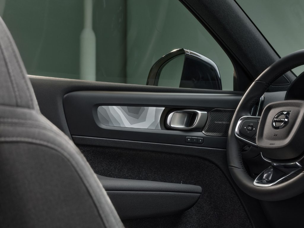 132127011439.png SKW063_back_lit_deco_BEV-Medium.png